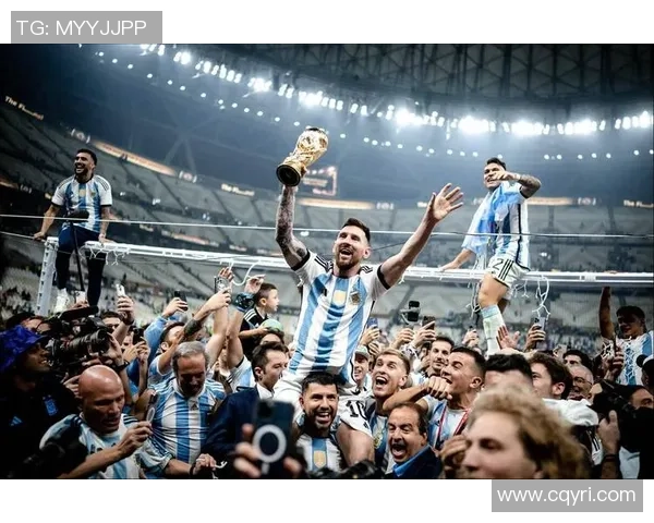 17位足球明星海报展现球场风采与激情瞬间的视觉盛宴 17位足球明星海报展现球场风采与激情瞬间的视觉盛宴