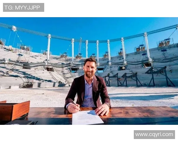 足球明星1号长头发的独特魅力与球场风采揭秘 足球明星1号长头发的独特魅力与球场风采揭秘